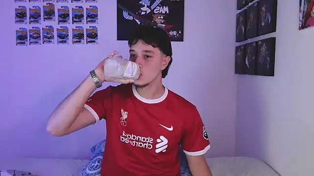 jack walker190 online show from April 13, 2026, 5:13 am