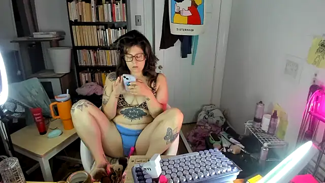 Rosiee69  online show from October 9, 2025, 11:41 am