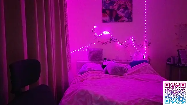 boozekirs  online show from February 11, 2026, 2:27 am