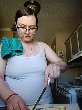 HTXBELLE online show from October 31, 2025, 7:26 pm