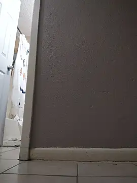 HTXBELLE online show from November 26, 2025, 10:33 pm