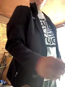 HTXBELLE online show from January 10, 2026, 7:15 pm