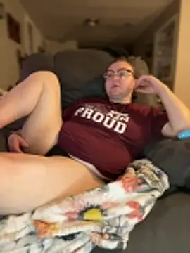 HTXBELLE online show from April 10, 2026, 1:00 am