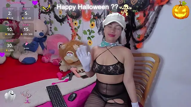 Snapshot of Rihana_Milan chatting on November 1, 2025, 12:01 am Rihana Milan online show from November 1, 2025, 12:01 am