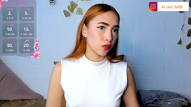 Snapshot of LiaHansson chatting on October 7, 2025, 4:48 pm LiaHansson online show from October 7, 2025, 4:48 pm