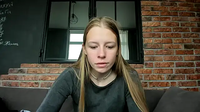 AnnNorriss online show from October 4, 2025, 5:16 am