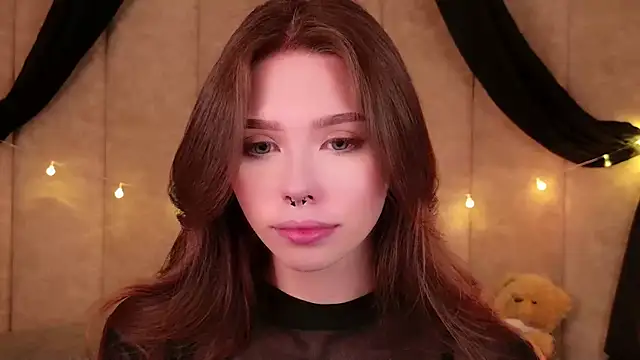 Snapshot of Sierra_Fane chatting on October 3, 2025, 5:48 am Sierra Fane online show from October 3, 2025, 5:48 am