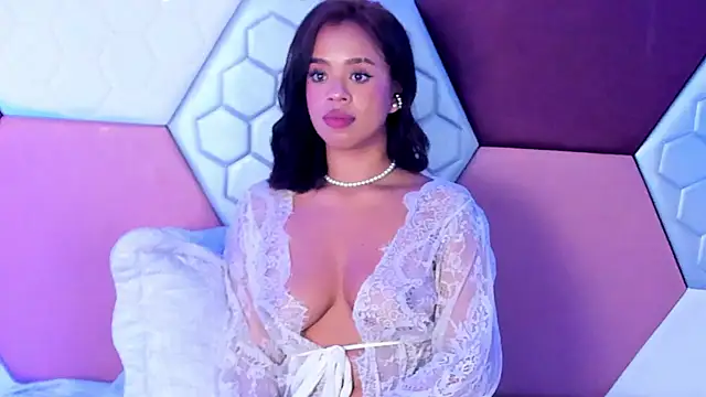 Snapshot of LiaHilton2 chatting on February 23, 2025, 10:42 pm LiaHilton2 online show from February 23, 2025, 10:42 pm