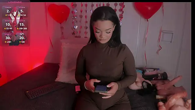 sasha riverss online show from February 12, 2026, 7:20 pm