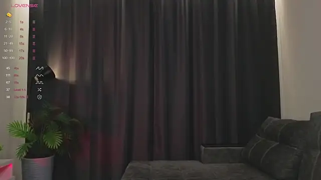 Nerdy Amy online show from November 4, 2025, 3:55 pm