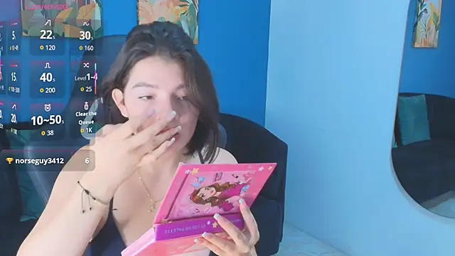 Zamira Taylor online show from October 28, 2025, 10:34 pm