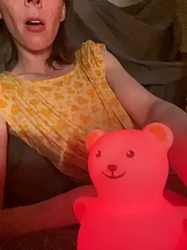 Snapshot of Hildas chatting on October 22, 2025, 11:26 pm Hildas online show from October 22, 2025, 11:26 pm