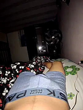 mikytoo online show from December 16, 2025, 7:35 am