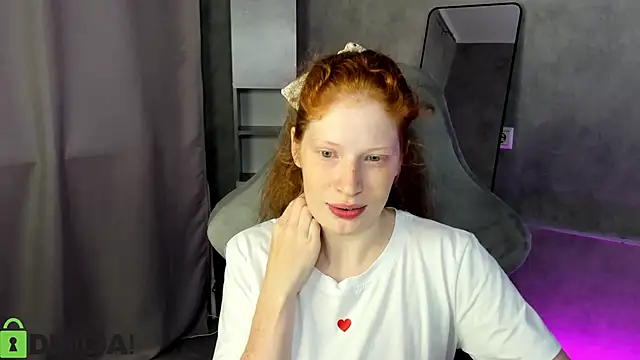 Sandra Wi1son online show from September 18, 2025, 1:40 am