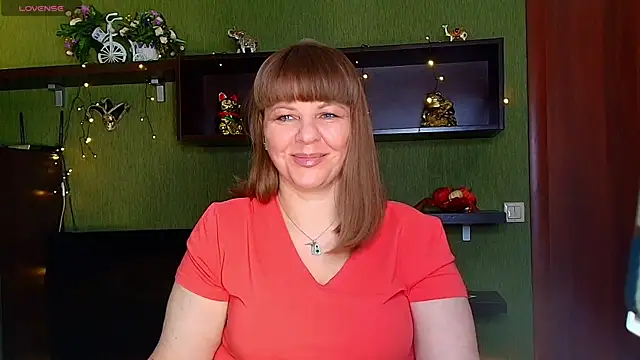 VeronikawGold online show from February 13, 2026, 5:03 am