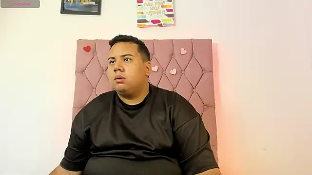 MICHAEL AND SHARON online show from October 11, 2025, 4:33 am