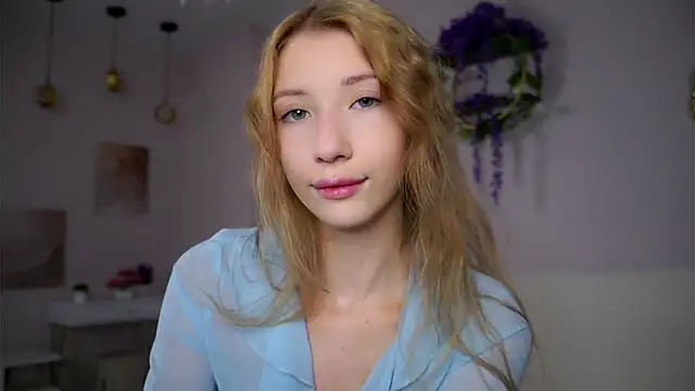 SunnivaCovil online show from October 26, 2025, 2:34 pm