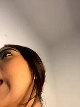 zoe mount online show from November 5, 2025, 6:41 pm