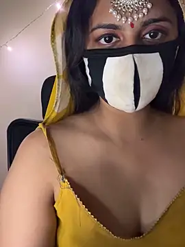 Dishasarmaa05 online show from April 19, 2026, 2:38 pm