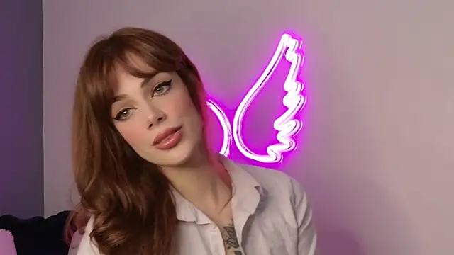 Snapshot of FrancescaFerra chatting on October 8, 2025, 8:50 pm FrancescaFerra online show from October 8, 2025, 8:50 pm