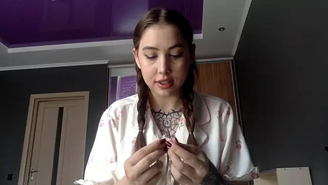 bysinka18 online show from May 19, 2026, 12:55 pm