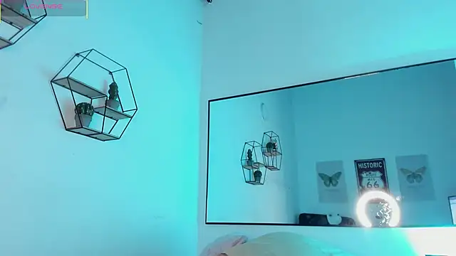 Snapshot of Little_Lau1 chatting on November 18, 2025, 10:03 pm Little Lau1 online show from November 18, 2025, 10:03 pm