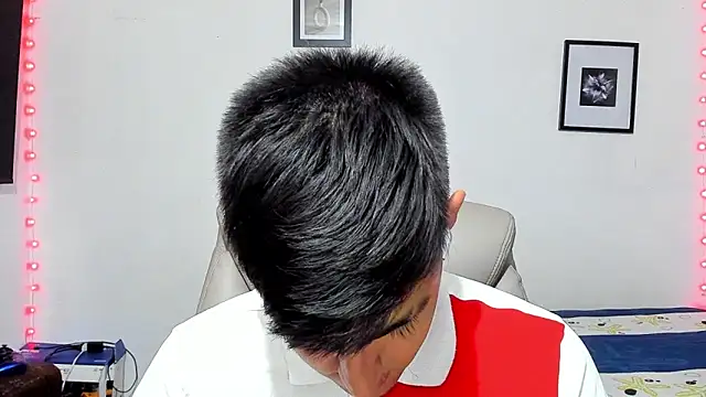 babymaik online show from November 6, 2025, 8:43 pm