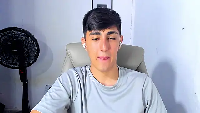 babymaik online show from December 18, 2025, 5:35 am