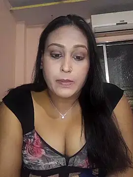 hotlovr online show from March 7, 2025, 3:39 pm