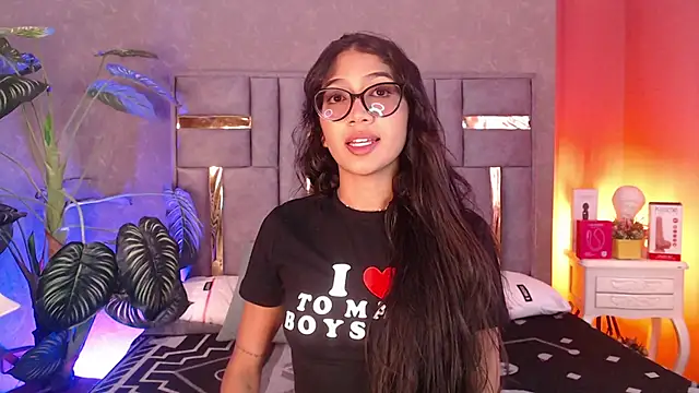 Tyla Ks online show from November 5, 2025, 7:36 pm