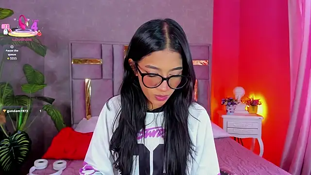 Tyla Ks online show from April 8, 2026, 7:58 pm