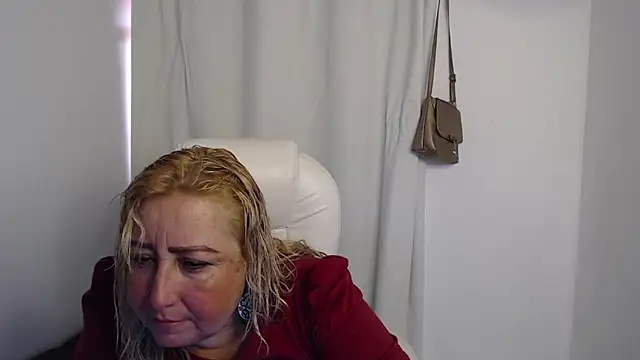 Snapshot of Mature_2025 chatting on September 28, 2025, 2:22 pm Mature 2025 online show from September 28, 2025, 2:22 pm