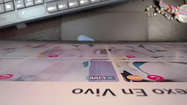 Mature 2025 online show from October 7, 2025, 5:32 pm