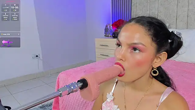 cutie sarax1 online show from March 5, 2025, 4:35 pm