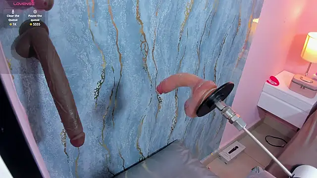 Snapshot of honey_sofii_ chatting on November 12, 2025, 12:05 pm honey sofii online show from November 12, 2025, 12:05 pm