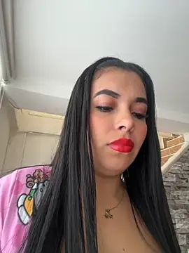 Snapshot of _SARA_69 chatting on October 30, 2025, 1:23 pm SARA 69 online show from October 30, 2025, 1:23 pm