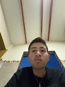 Fperezv207 online show from June 3, 2026, 11:32 pm
