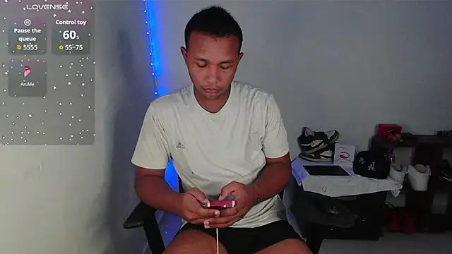 Snapshot of Gooss_cum chatting on October 23, 2025, 4:12 am Gooss cum online show from October 23, 2025, 4:12 am