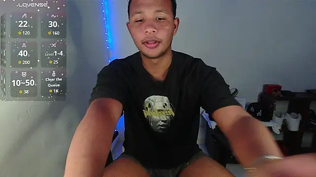 Snapshot of Gooss_cum chatting on October 25, 2025, 3:14 am Gooss cum online show from October 25, 2025, 3:14 am