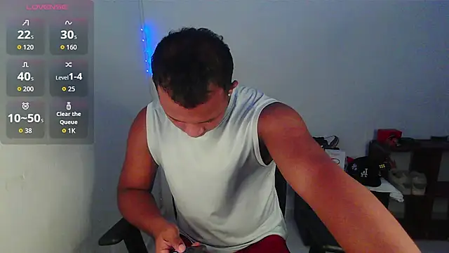 Snapshot of Gooss_cum chatting on November 17, 2025, 2:12 pm Gooss cum online show from November 17, 2025, 2:12 pm