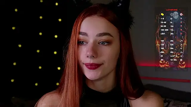 EmilaMills online show from October 31, 2025, 12:44 am