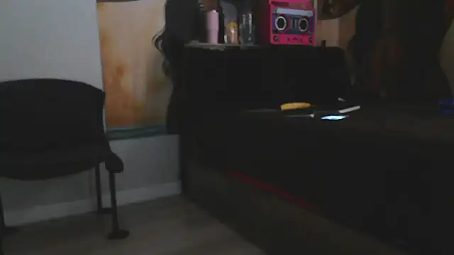 Queenanitadix online show from March 23, 2026, 6:23 pm