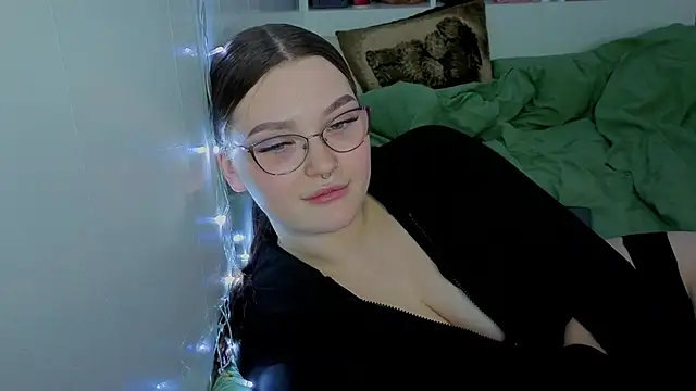 Snapshot of milliedoll chatting on October 18, 2025, 11:33 am milliedoll online show from October 18, 2025, 11:33 am