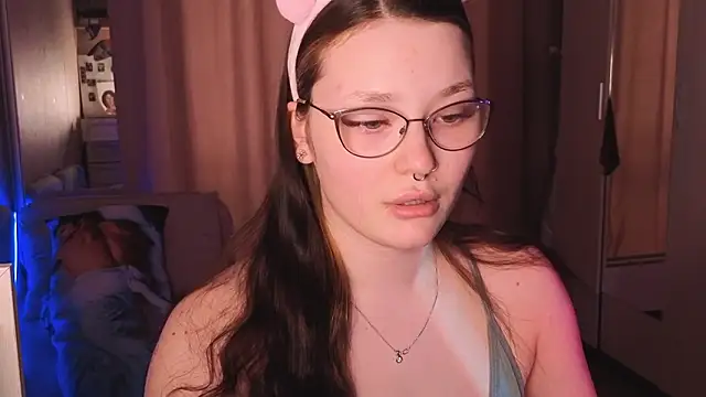 milliedoll online show from March 18, 2026, 11:13 am