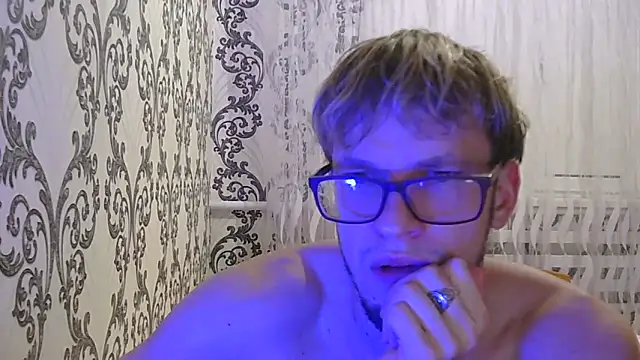 frama666 online show from October 8, 2025, 8:06 pm