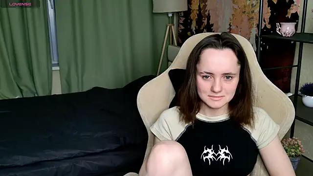 Luna Loveee online show from March 15, 2025, 3:40 am