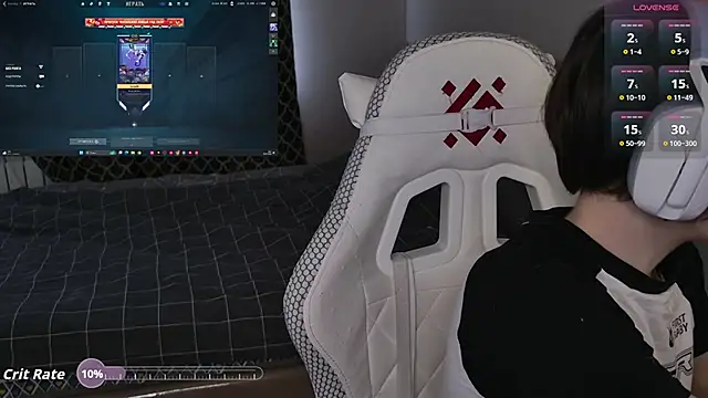 Luna Loveee online show from February 28, 2026, 5:08 am