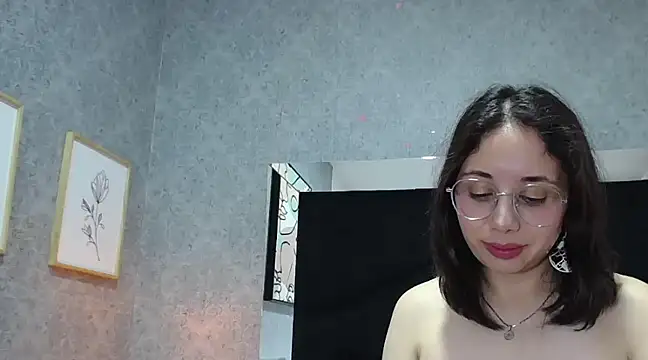 Stephanie Sun online show from March 11, 2025, 4:40 pm