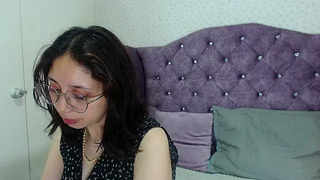 Stephanie Sun online show from March 18, 2025, 11:09 pm