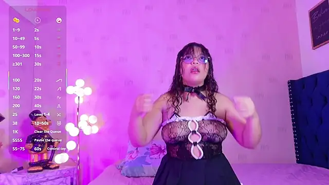 innocenthazel online show from February 6, 2026, 3:22 am